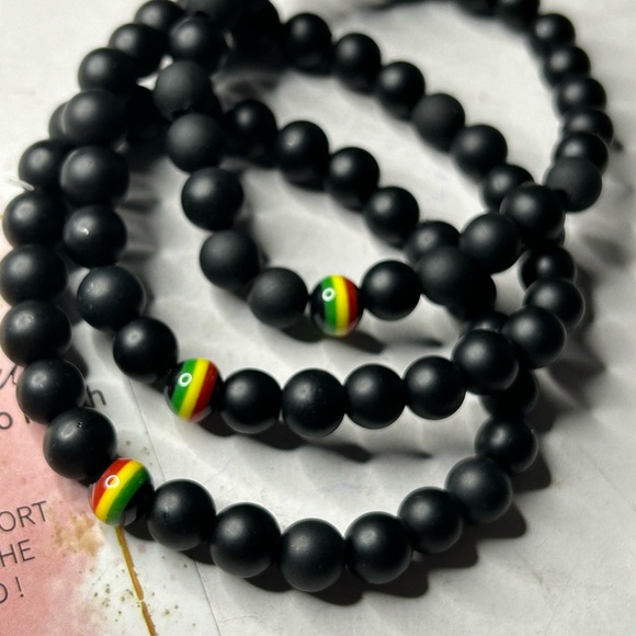 Black Matte Bead Bracelet – Rasta Accent - Picture 2 of 3